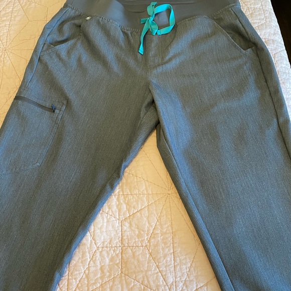 Figs PL Graphite Zamora joggers - Picture 3 of 4
